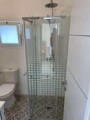מקלחון פינתי מרובע 2 קבועים ו-2 דלתות פתיחה